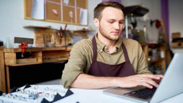 Avoid Small Business Tax Mistakes